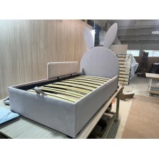 Детская мягкая кровать зайчик